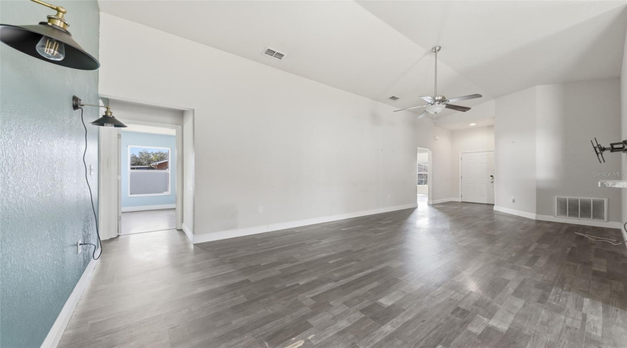 DAVENPORT, Florida 33837, 4 Bedrooms Bedrooms, ,2 BathroomsBathrooms,Residential,For Sale,MYSTERY,0,MFRO6386056