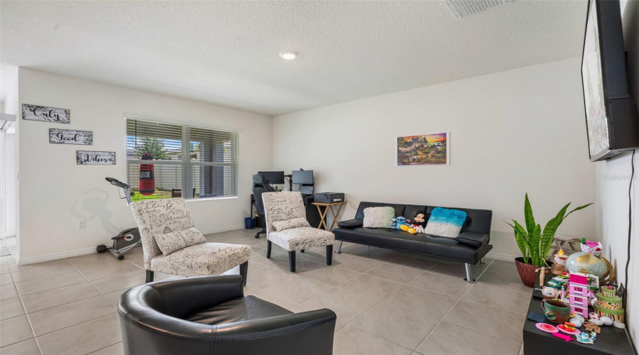 DAVENPORT, Florida 33837, 3 Bedrooms Bedrooms, ,2 BathroomsBathrooms,Residential,For Sale,CUMBERLAND,0,MFRO6386181
