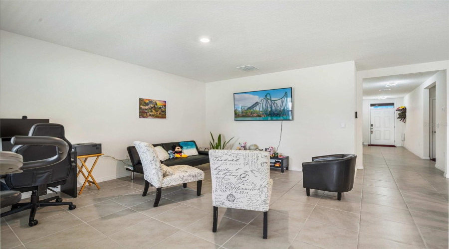 DAVENPORT, Florida 33837, 3 Bedrooms Bedrooms, ,2 BathroomsBathrooms,Residential,For Sale,CUMBERLAND,0,MFRO6386181
