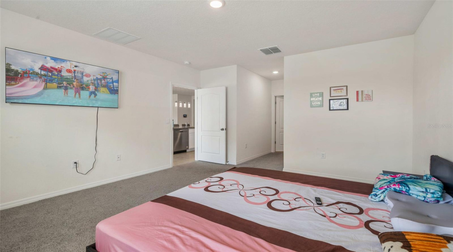 DAVENPORT, Florida 33837, 3 Bedrooms Bedrooms, ,2 BathroomsBathrooms,Residential,For Sale,CUMBERLAND,0,MFRO6386181