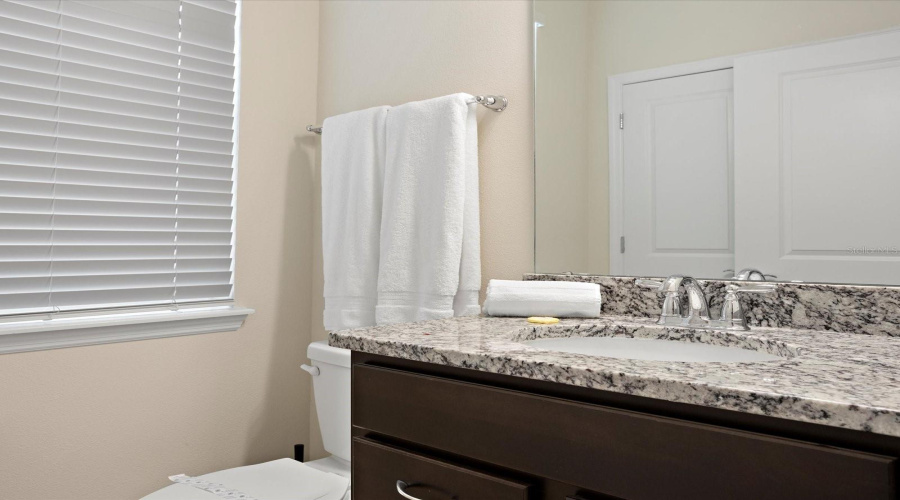 DAVENPORT, Florida 33897, 7 Bedrooms Bedrooms, ,5 BathroomsBathrooms,Residential,For Sale,LANA,0,MFRO6386038