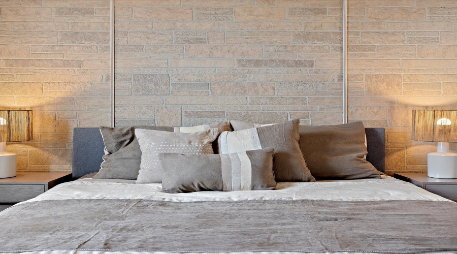 DAVENPORT, Florida 33897, 7 Bedrooms Bedrooms, ,5 BathroomsBathrooms,Residential,For Sale,LANA,0,MFRO6386038