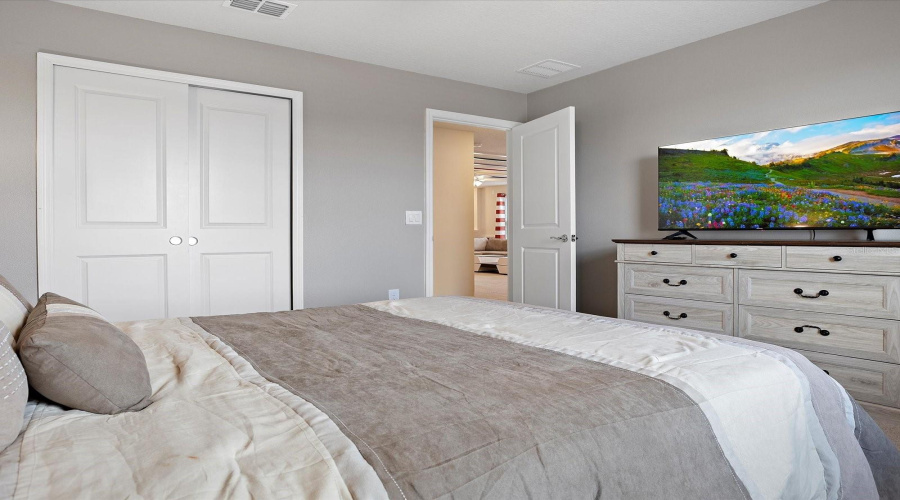 DAVENPORT, Florida 33897, 7 Bedrooms Bedrooms, ,5 BathroomsBathrooms,Residential,For Sale,LANA,0,MFRO6386038