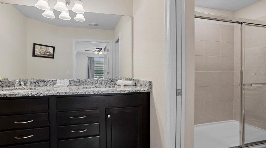 DAVENPORT, Florida 33897, 7 Bedrooms Bedrooms, ,5 BathroomsBathrooms,Residential,For Sale,LANA,0,MFRO6386038