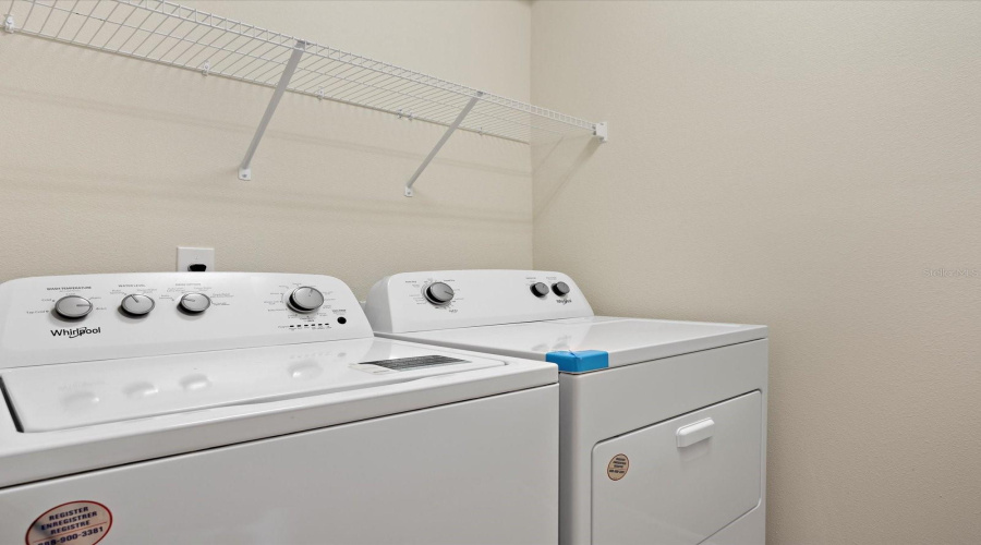 DAVENPORT, Florida 33897, 7 Bedrooms Bedrooms, ,5 BathroomsBathrooms,Residential,For Sale,LANA,0,MFRO6386038