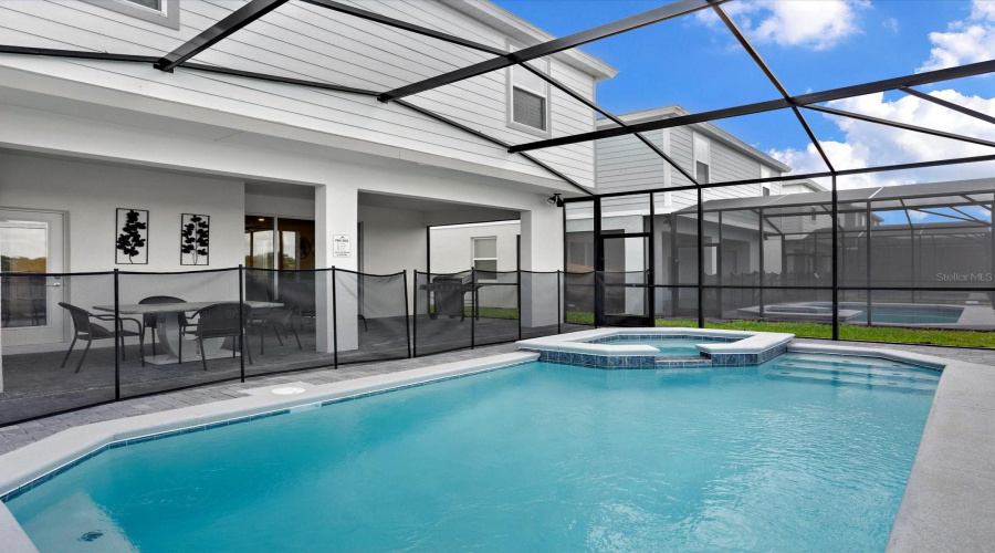 DAVENPORT, Florida 33897, 7 Bedrooms Bedrooms, ,5 BathroomsBathrooms,Residential,For Sale,LANA,0,MFRO6386038