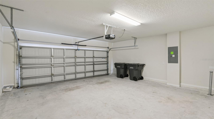 DAVENPORT, Florida 33896, 3 Bedrooms Bedrooms, ,2 BathroomsBathrooms,Residential,For Sale,FETCHING,0,MFRG5108732