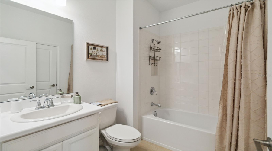 KISSIMMEE, Florida 34746, 4 Bedrooms Bedrooms, ,3 BathroomsBathrooms,Residential,For Sale,GOBLET COVE,0,MFRS5144689