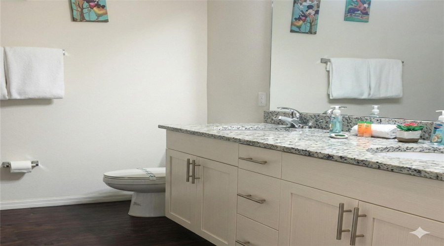 KISSIMMEE, Florida 34747, 3 Bedrooms Bedrooms, ,2 BathroomsBathrooms,Residential,For Sale,SHINE,0,MFRO6385939