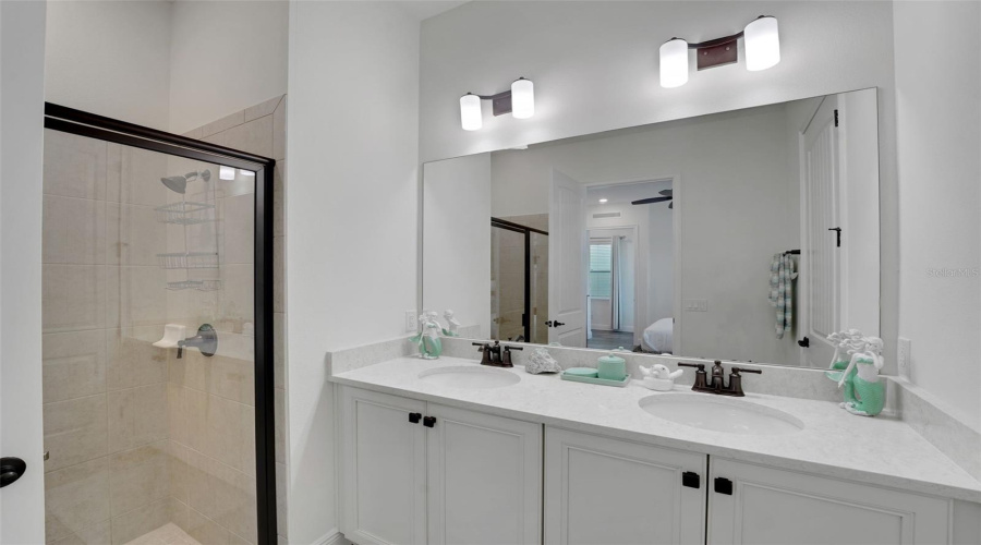 KISSIMMEE, Florida 34747, 3 Bedrooms Bedrooms, ,3 BathroomsBathrooms,Residential,For Sale,SALTED RIM,0,MFRO6385963