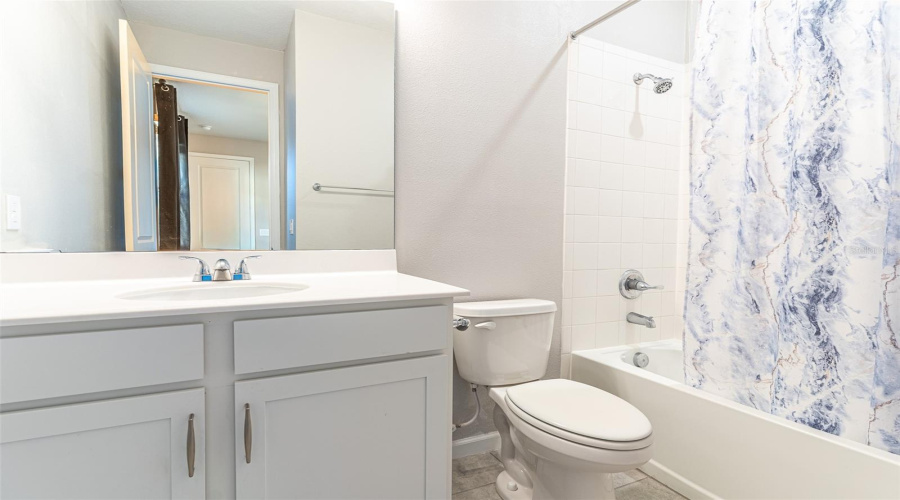 DAVENPORT, Florida 33837, 5 Bedrooms Bedrooms, ,3 BathroomsBathrooms,Residential,For Sale,SUGARWOOD,0,MFRL4959593