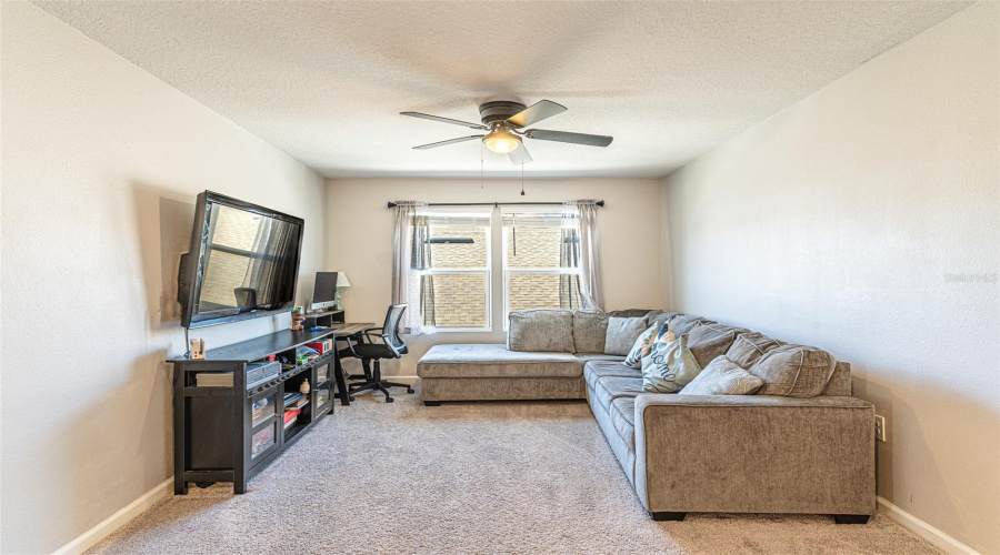 DAVENPORT, Florida 33837, 5 Bedrooms Bedrooms, ,3 BathroomsBathrooms,Residential,For Sale,SUGARWOOD,0,MFRL4959593