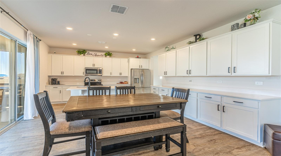 DAVENPORT, Florida 33837, 5 Bedrooms Bedrooms, ,3 BathroomsBathrooms,Residential,For Sale,SUGARWOOD,0,MFRL4959593