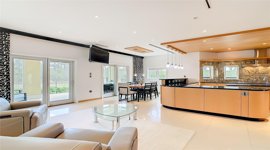 REUNION, Florida 34747, 3 Bedrooms Bedrooms, ,4 BathroomsBathrooms,Residential,For Sale,DESERT MOUNTAIN,0,MFRO6385657