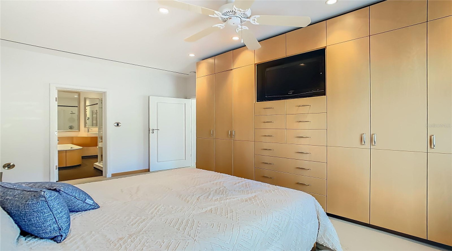 REUNION, Florida 34747, 3 Bedrooms Bedrooms, ,4 BathroomsBathrooms,Residential,For Sale,DESERT MOUNTAIN,0,MFRO6385657