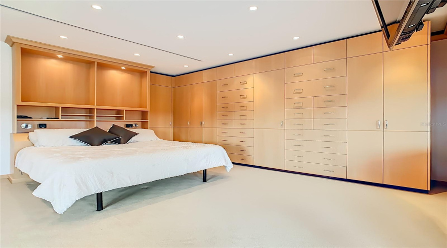 REUNION, Florida 34747, 3 Bedrooms Bedrooms, ,4 BathroomsBathrooms,Residential,For Sale,DESERT MOUNTAIN,0,MFRO6385657