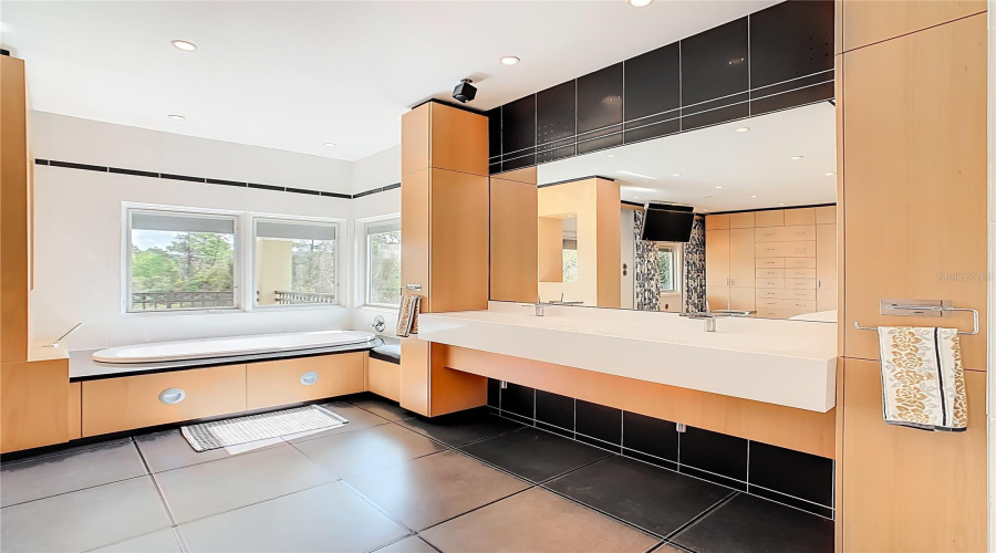 REUNION, Florida 34747, 3 Bedrooms Bedrooms, ,4 BathroomsBathrooms,Residential,For Sale,DESERT MOUNTAIN,0,MFRO6385657