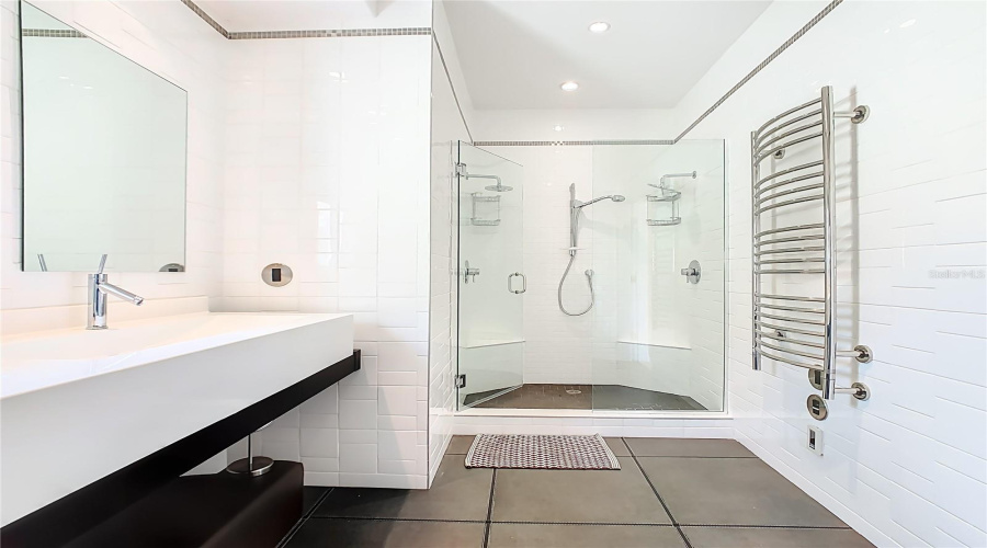 REUNION, Florida 34747, 3 Bedrooms Bedrooms, ,4 BathroomsBathrooms,Residential,For Sale,DESERT MOUNTAIN,0,MFRO6385657