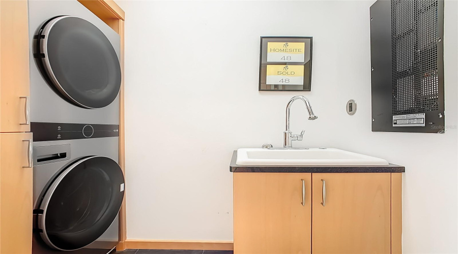 REUNION, Florida 34747, 3 Bedrooms Bedrooms, ,4 BathroomsBathrooms,Residential,For Sale,DESERT MOUNTAIN,0,MFRO6385657