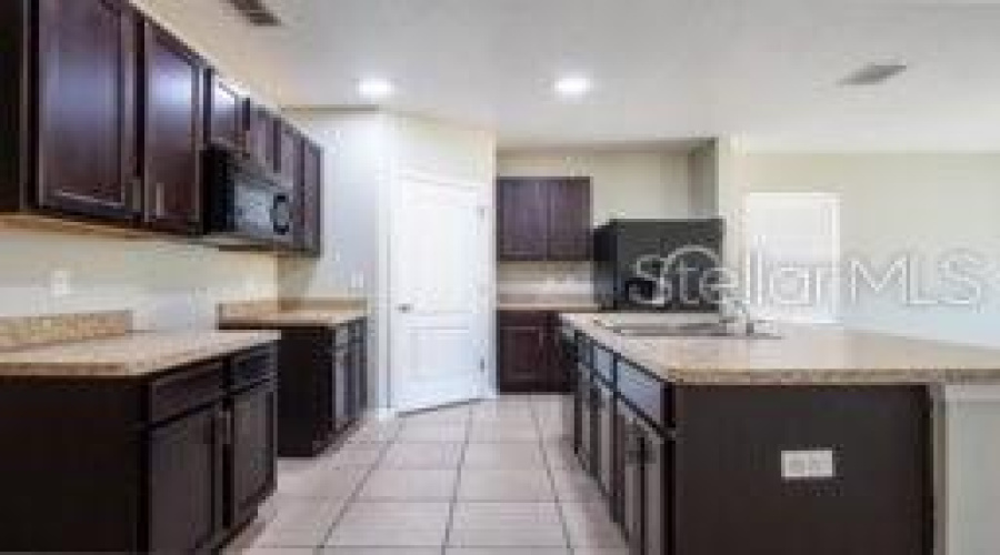 DAVENPORT, Florida 33897, 3 Bedrooms Bedrooms, ,2 BathroomsBathrooms,Residential,For Sale,WILLOW BEND,0,MFRS5144799