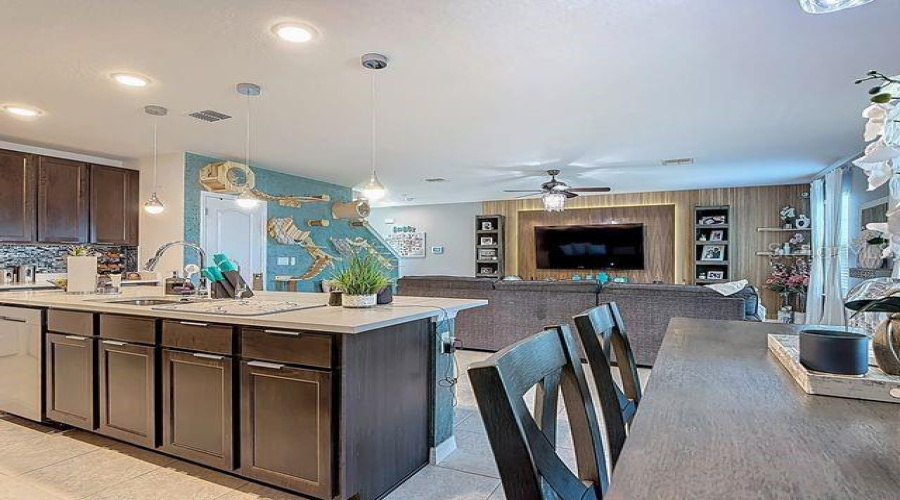 KISSIMMEE, Florida 34746, 4 Bedrooms Bedrooms, ,2 BathroomsBathrooms,Residential,For Sale,CANYON BREEZE,0,MFRO6385268