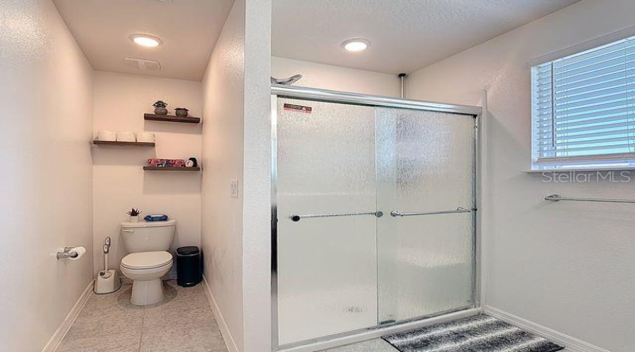 KISSIMMEE, Florida 34746, 4 Bedrooms Bedrooms, ,2 BathroomsBathrooms,Residential,For Sale,CANYON BREEZE,0,MFRO6385268