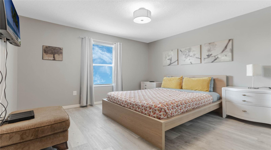 KISSIMMEE, Florida 34746, 6 Bedrooms Bedrooms, ,4 BathroomsBathrooms,Residential,For Sale,BLUE DIAMOND,0,MFRO6386514