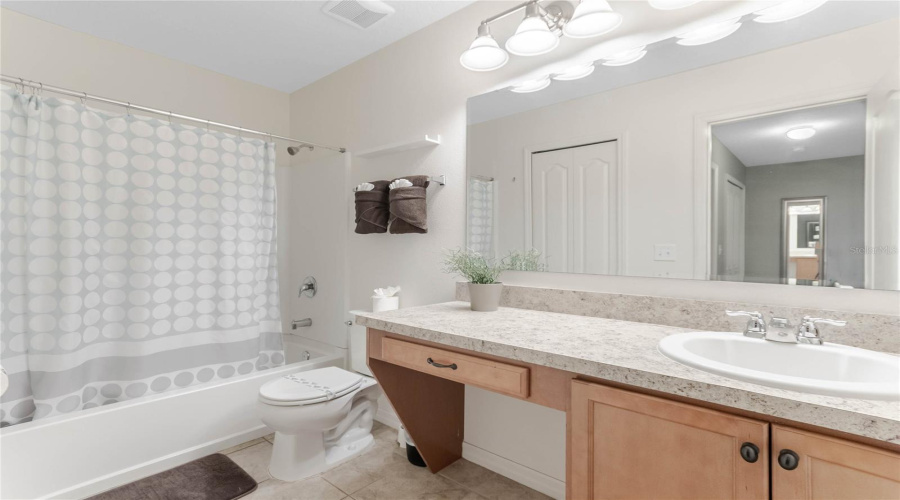 KISSIMMEE, Florida 34746, 6 Bedrooms Bedrooms, ,4 BathroomsBathrooms,Residential,For Sale,BLUE DIAMOND,0,MFRO6386514