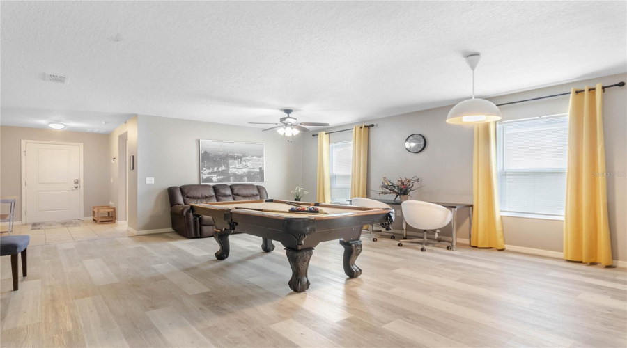 KISSIMMEE, Florida 34746, 6 Bedrooms Bedrooms, ,4 BathroomsBathrooms,Residential,For Sale,BLUE DIAMOND,0,MFRO6386514