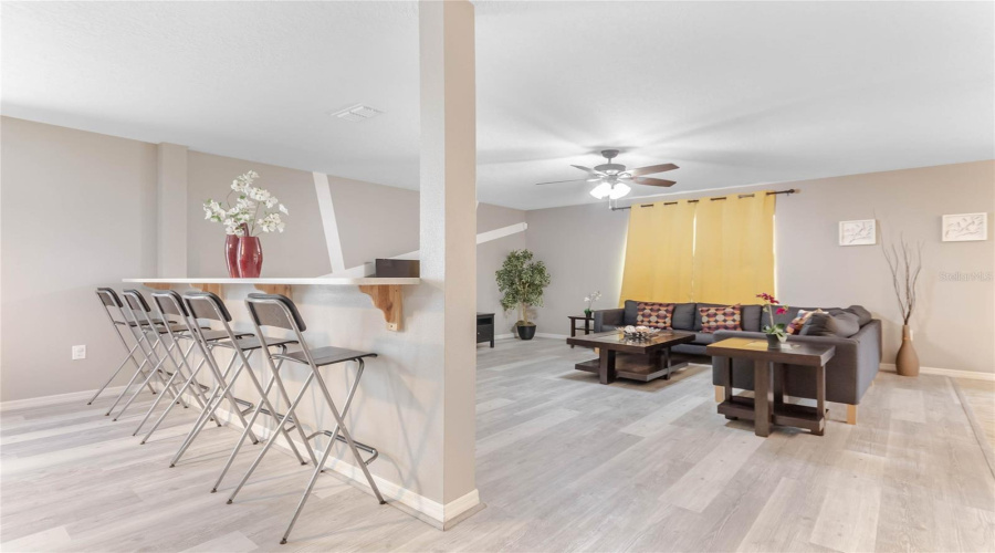 KISSIMMEE, Florida 34746, 6 Bedrooms Bedrooms, ,4 BathroomsBathrooms,Residential,For Sale,BLUE DIAMOND,0,MFRO6386514