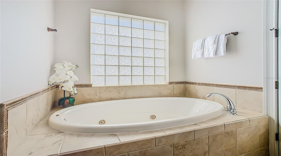 REUNION, Florida 34747, 5 Bedrooms Bedrooms, ,5 BathroomsBathrooms,Residential,For Sale,MUIRFIELD LOOP,0,MFRO6386329