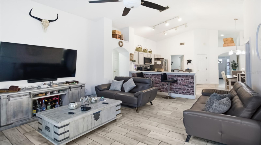 KISSIMMEE, Florida 34746, 4 Bedrooms Bedrooms, ,4 BathroomsBathrooms,Residential,For Sale,LIBERTY HALL,0,MFRS5144814