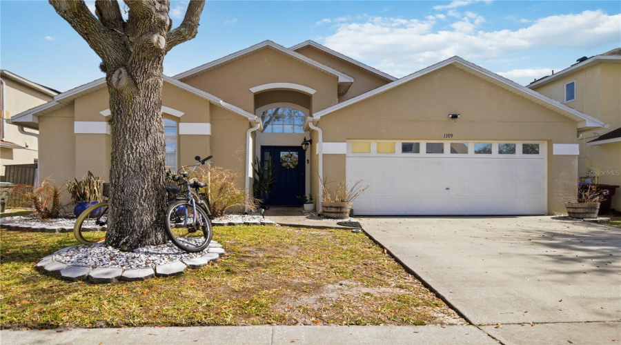 KISSIMMEE, Florida 34746, 4 Bedrooms Bedrooms, ,4 BathroomsBathrooms,Residential,For Sale,LIBERTY HALL,0,MFRS5144814