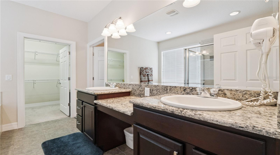 DAVENPORT, Florida 33837, 5 Bedrooms Bedrooms, ,3 BathroomsBathrooms,Residential,For Sale,DRAYTON AVE,0,MFRS5144153