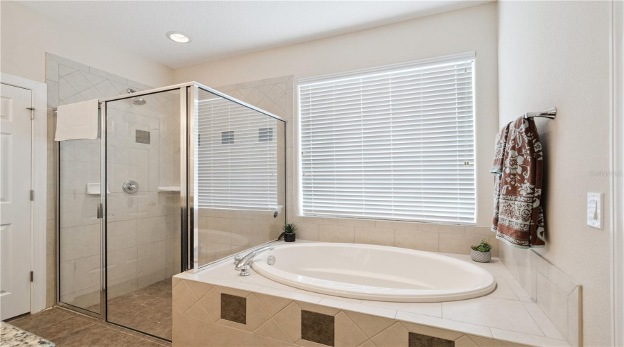 DAVENPORT, Florida 33837, 5 Bedrooms Bedrooms, ,3 BathroomsBathrooms,Residential,For Sale,DRAYTON AVE,0,MFRS5144153