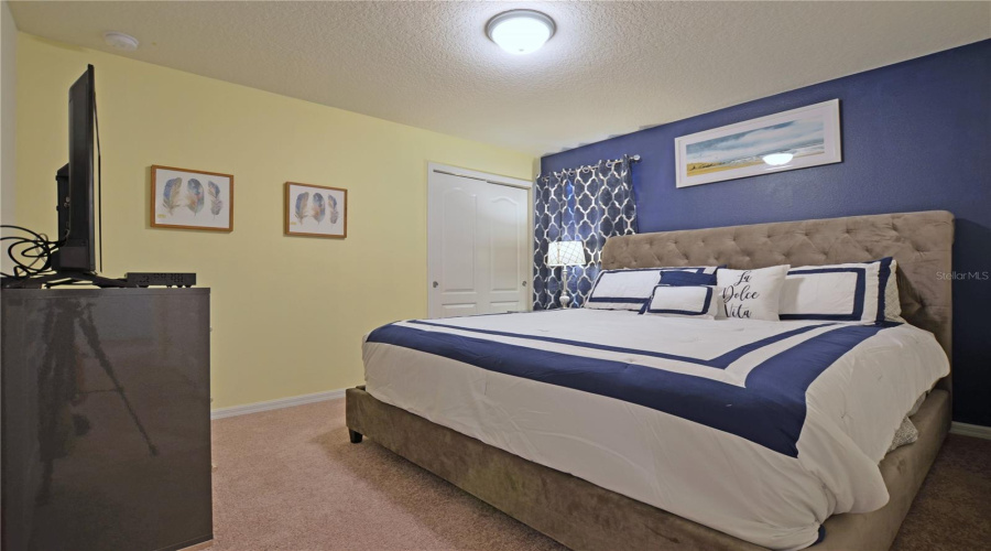 KISSIMMEE, Florida 34747, 8 Bedrooms Bedrooms, ,6 BathroomsBathrooms,Residential,For Sale,LIMA,0,MFRO6386621