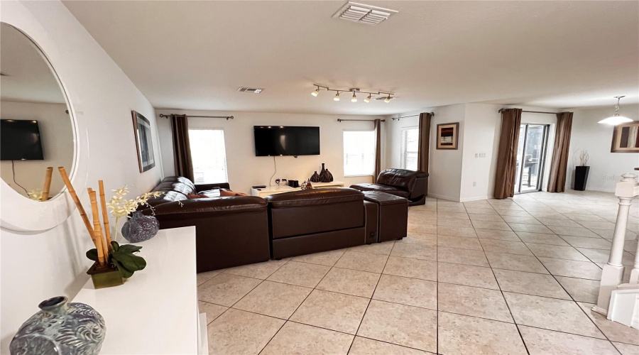 KISSIMMEE, Florida 34746, 4 Bedrooms Bedrooms, ,3 BathroomsBathrooms,Residential,For Sale,SANTOSH,0,MFRO6384380