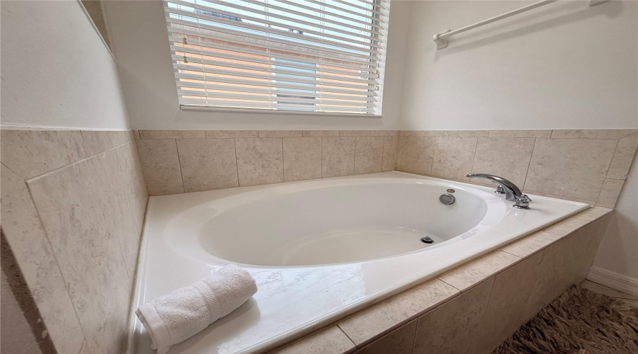 KISSIMMEE, Florida 34746, 4 Bedrooms Bedrooms, ,3 BathroomsBathrooms,Residential,For Sale,SANTOSH,0,MFRO6384380