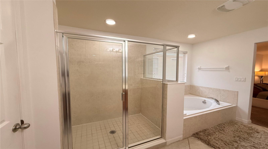 KISSIMMEE, Florida 34746, 4 Bedrooms Bedrooms, ,3 BathroomsBathrooms,Residential,For Sale,SANTOSH,0,MFRO6384380