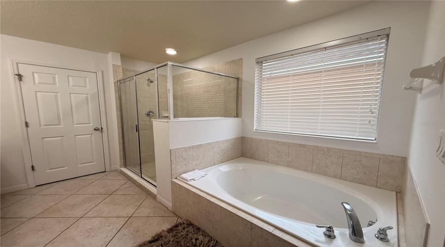 KISSIMMEE, Florida 34746, 4 Bedrooms Bedrooms, ,3 BathroomsBathrooms,Residential,For Sale,SANTOSH,0,MFRO6384380