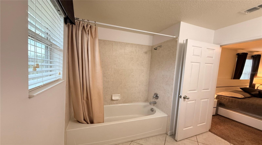 KISSIMMEE, Florida 34746, 4 Bedrooms Bedrooms, ,3 BathroomsBathrooms,Residential,For Sale,SANTOSH,0,MFRO6384380