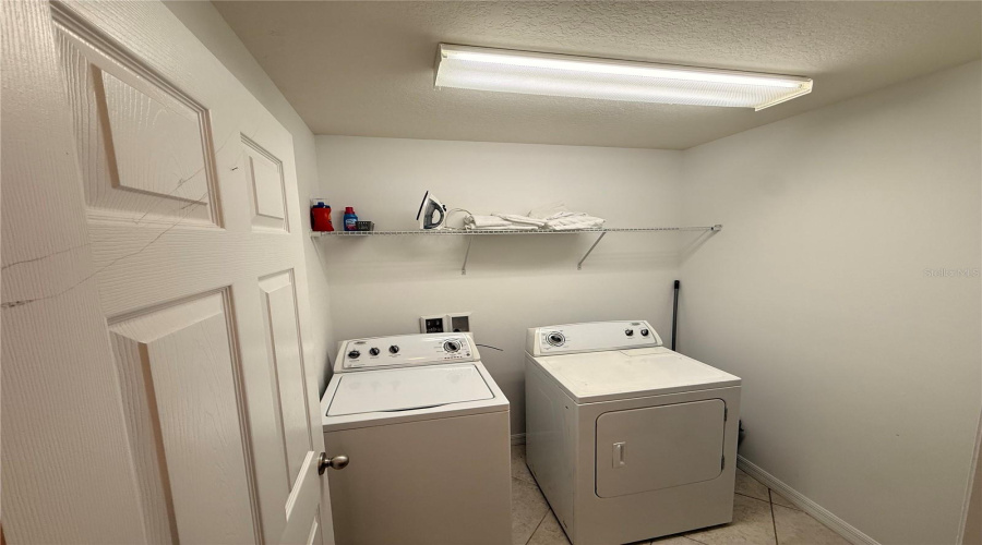 KISSIMMEE, Florida 34746, 4 Bedrooms Bedrooms, ,3 BathroomsBathrooms,Residential,For Sale,SANTOSH,0,MFRO6384380