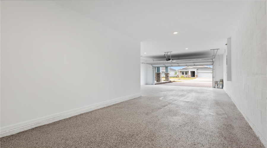 DAVENPORT, Florida 33896, 5 Bedrooms Bedrooms, ,3 BathroomsBathrooms,Residential,For Sale,ACES HIGH,0,MFRS5144769