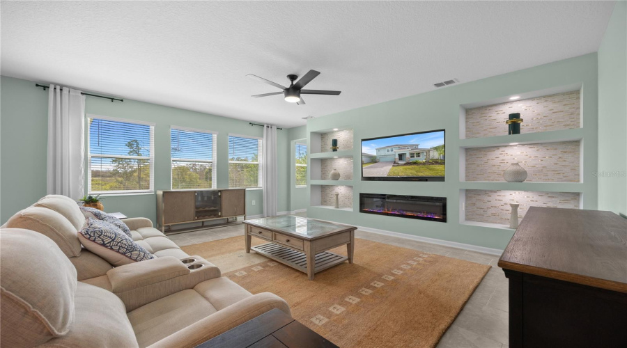 DAVENPORT, Florida 33896, 5 Bedrooms Bedrooms, ,3 BathroomsBathrooms,Residential,For Sale,ACES HIGH,0,MFRS5144769