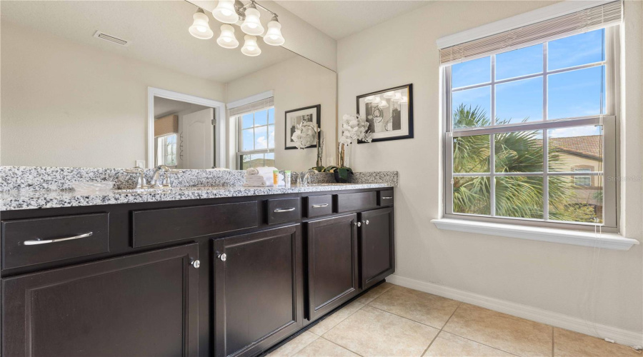 KISSIMMEE, Florida 34747, 6 Bedrooms Bedrooms, ,4 BathroomsBathrooms,Residential,For Sale,RHODES,0,MFRO6282290