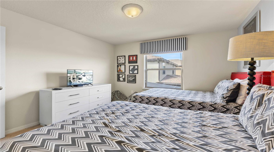 KISSIMMEE, Florida 34747, 6 Bedrooms Bedrooms, ,4 BathroomsBathrooms,Residential,For Sale,RHODES,0,MFRO6282290