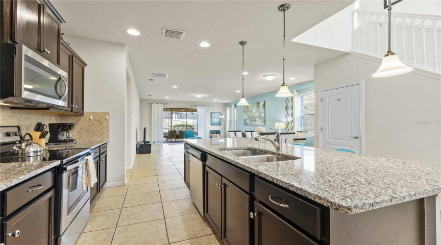 KISSIMMEE, Florida 34747, 6 Bedrooms Bedrooms, ,4 BathroomsBathrooms,Residential,For Sale,RHODES,0,MFRO6282290