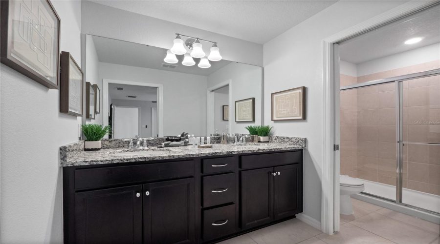 DAVENPORT, Florida 33897, 8 Bedrooms Bedrooms, ,6 BathroomsBathrooms,Residential,For Sale,SUMMER,0,MFRO6386563