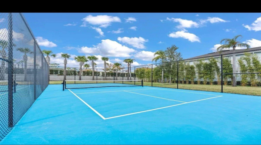 DAVENPORT, Florida 33897, 8 Bedrooms Bedrooms, ,6 BathroomsBathrooms,Residential,For Sale,SUMMER,0,MFRO6386563