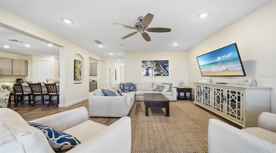 KISSIMMEE, Florida 34747, 7 Bedrooms Bedrooms, ,8 BathroomsBathrooms,Residential,For Sale,SURF,0,MFRO6386683